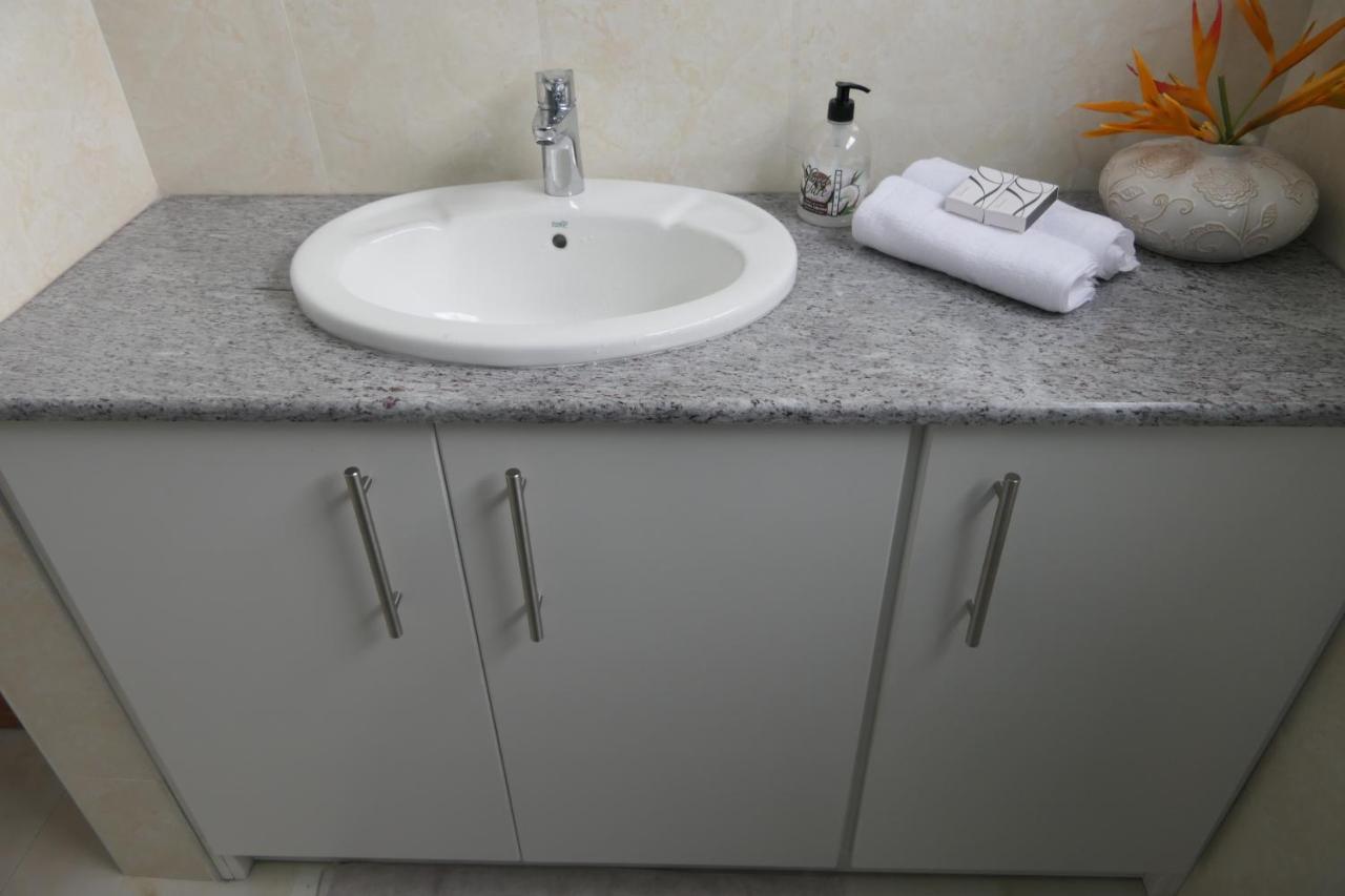 Tropical Garden Self Catering Βίλα Victoria Εξωτερικό φωτογραφία