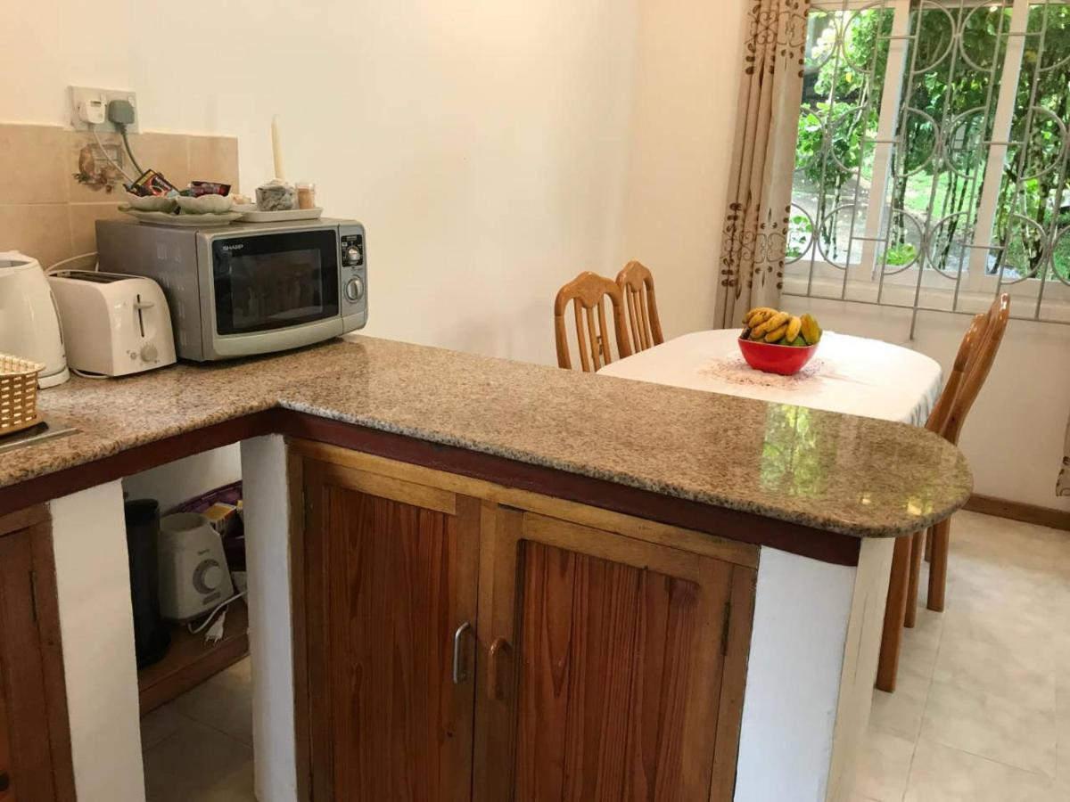 Tropical Garden Self Catering Βίλα Victoria Εξωτερικό φωτογραφία
